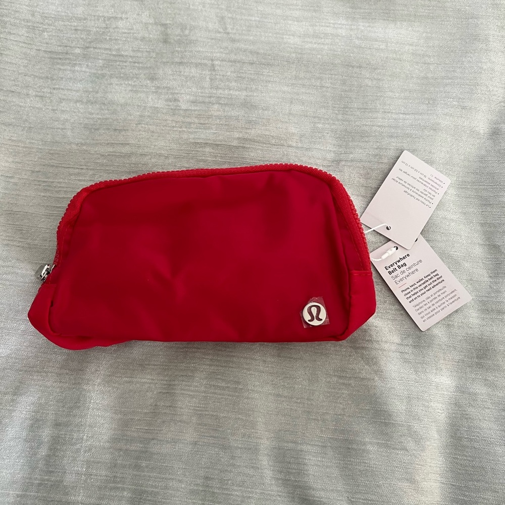 lululemon athletica Red 1L belt bag